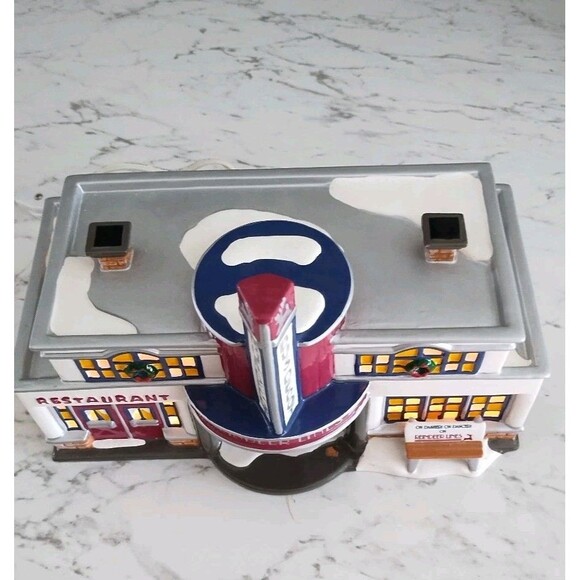 Dept 56 Original Snow Village Reindeer Bus Depot Lighted Christmas Village - Picture 5 of 12